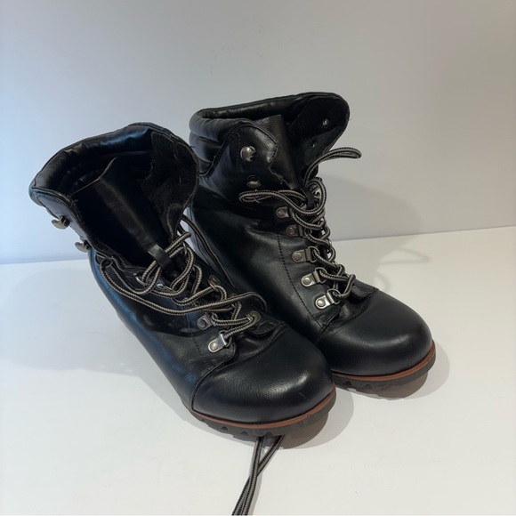 Esprit Shoes - Esprit Black Ankle Boots with Lace-Up Design
